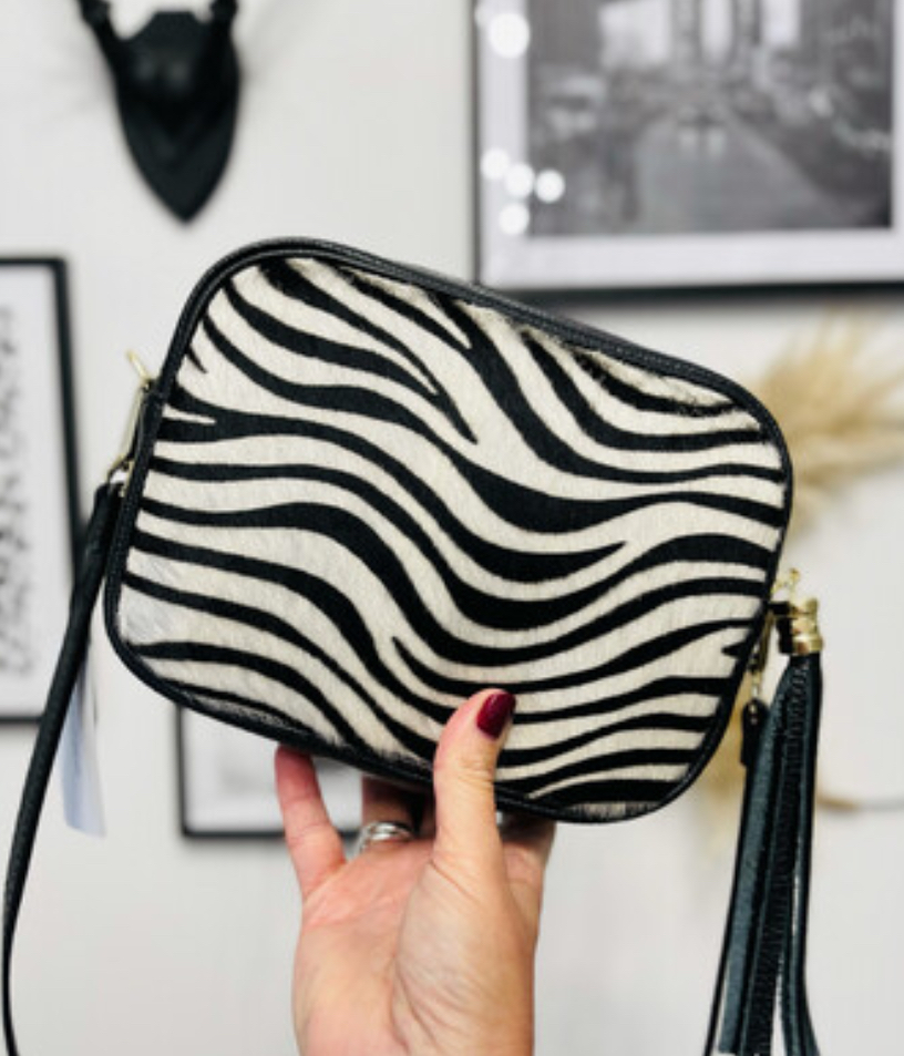 Coach Zebra Print Purse. | Printed purse, Purses, Zebra print